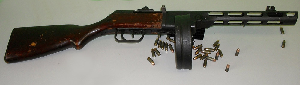 PPSH-pistolet-pulemyot-obraztsa-1941-goda-sistemy-SHpagina (1)
